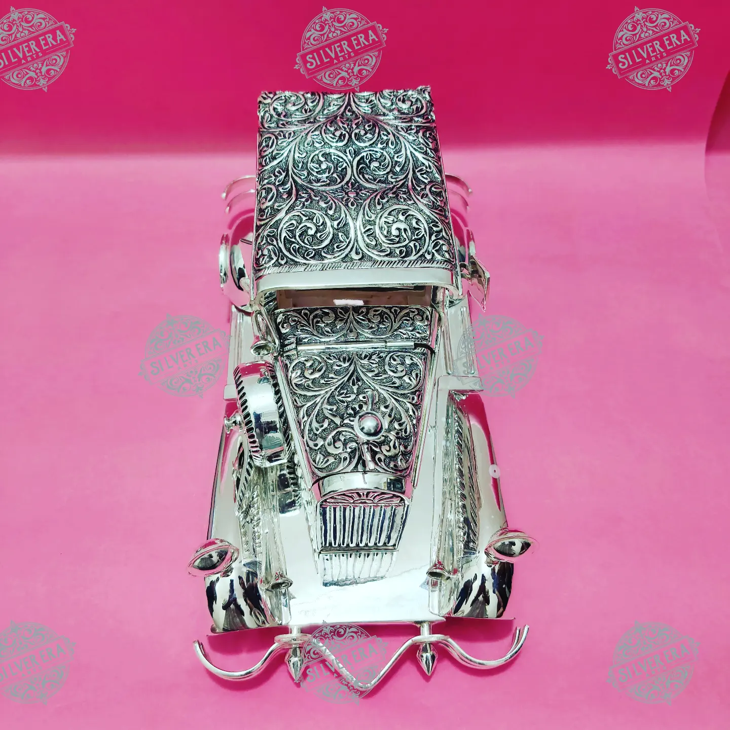 silver car_054632